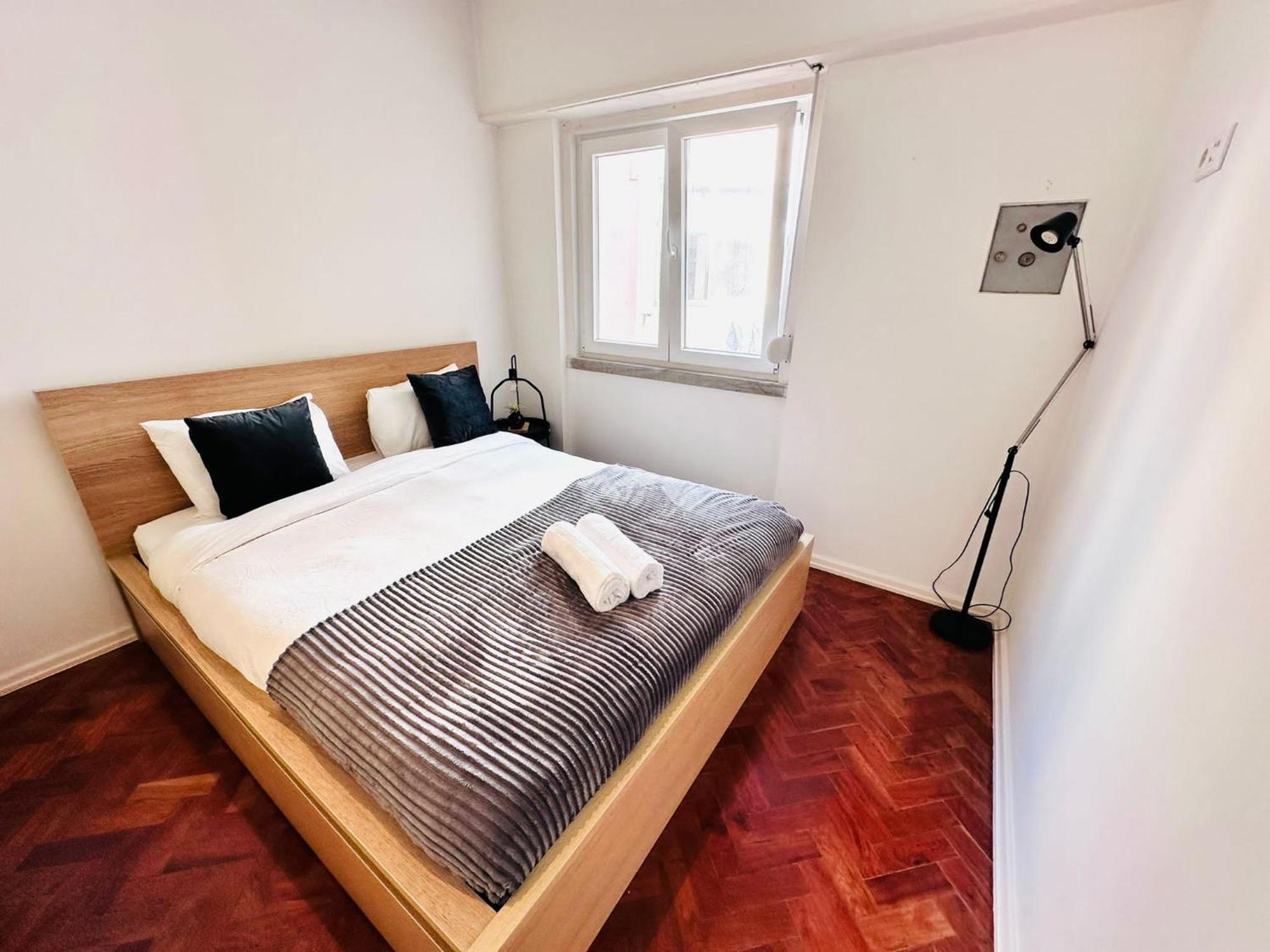 The Redondo House - No 4e1 - Comfortable Two-bedroom Apartment